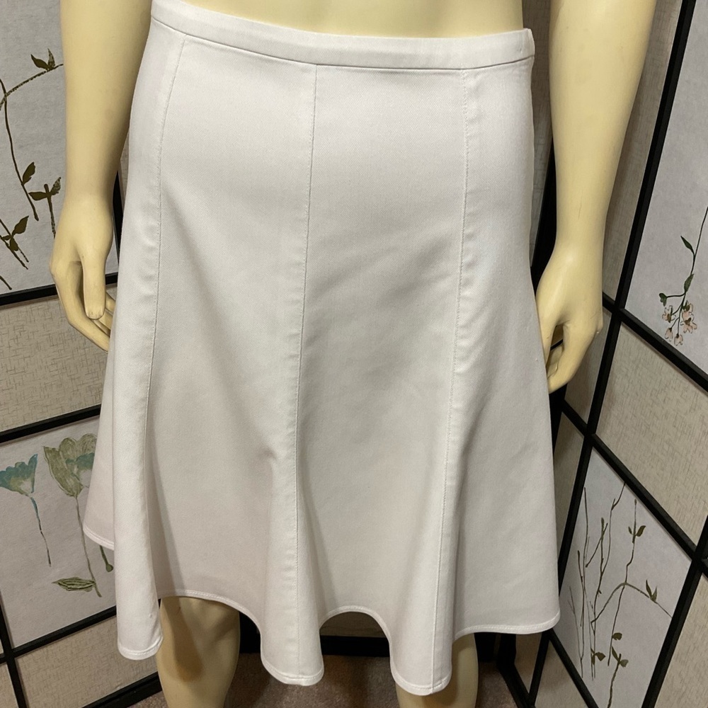 WHITE House Black Market Skirt